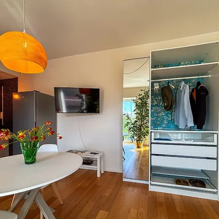 Volver - Exclusive Design * Parma