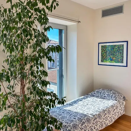 Volver - Exclusive Design Apartment Parma